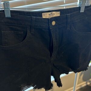 Hollister curvy ultra high rise mom short 3” 13/12 NWT